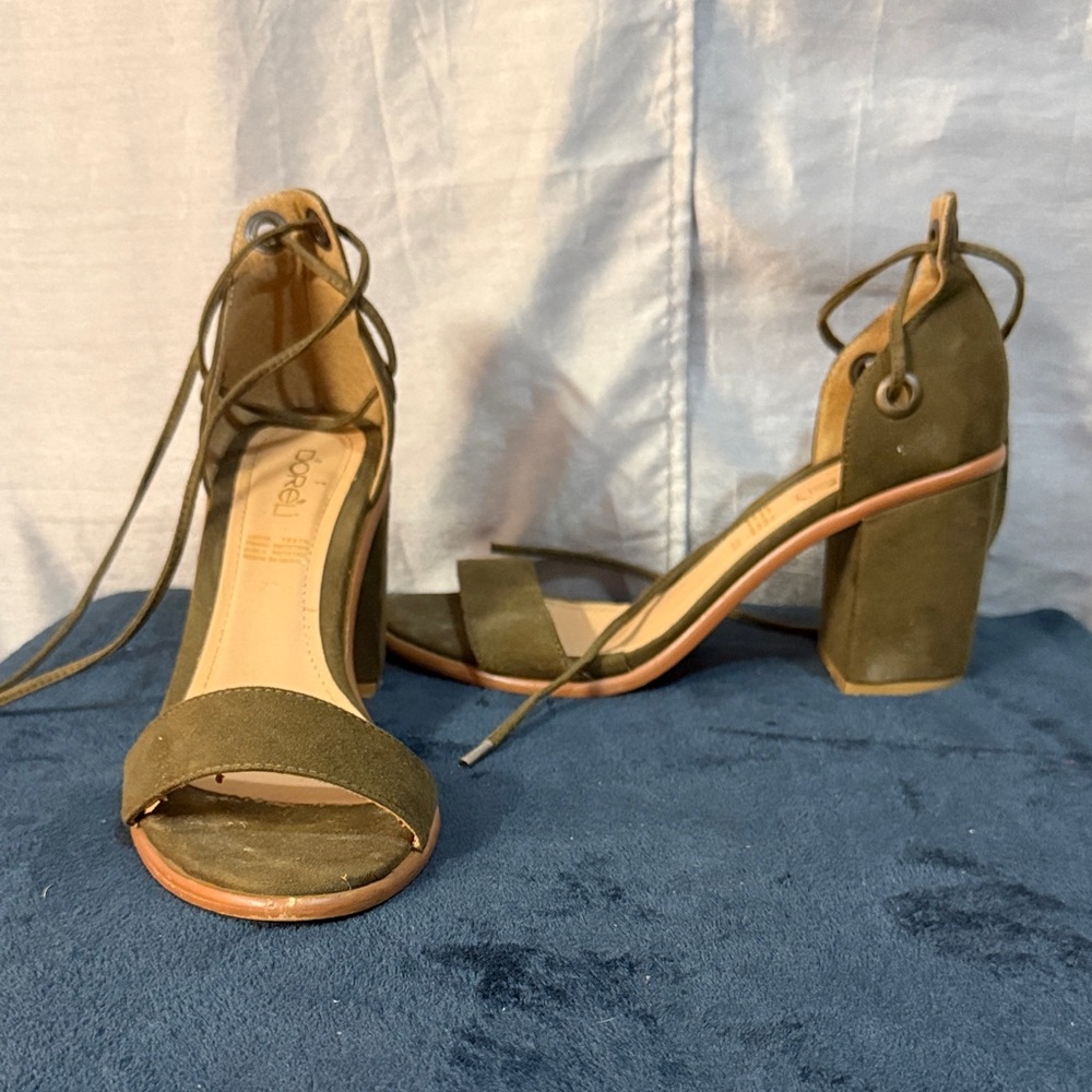 Chic Olive Lace-Up Block Heels